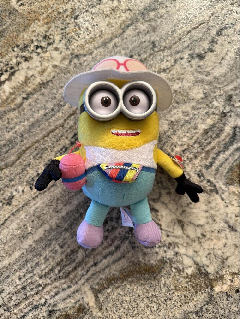 Ty Beanie Babies Minion Jerry Tourist Plush Toy from Despicable Me 3